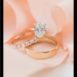 Real natural diamonds and 14k Rose Gold Diamond Band